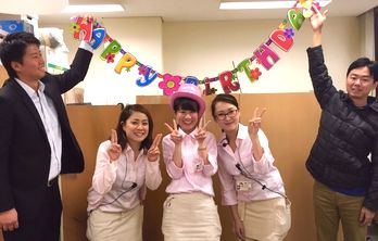 誕生日会　スタッフルーム　事務室にて.jpg